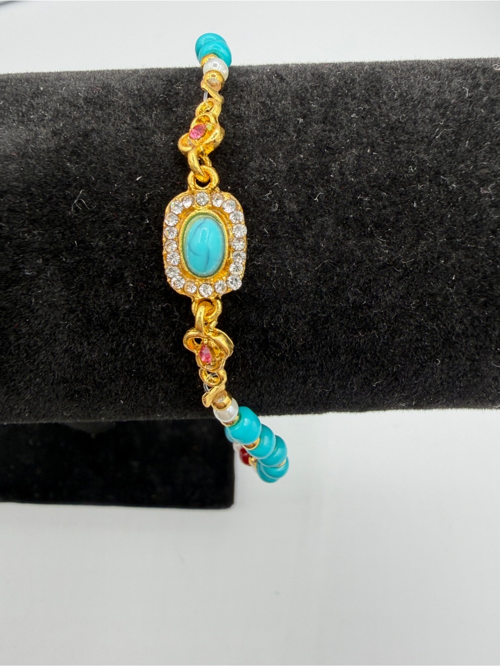 Beaded Bracelet NWT - Picture 3 of 6